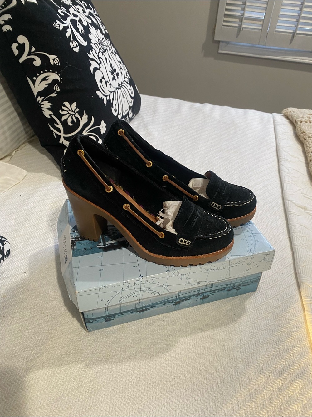 Sperry Darlington black suede heels - sz 7
